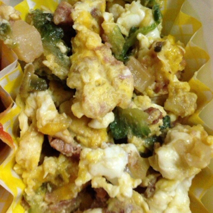 小松菜とコンビーフハッシュの卵とじ